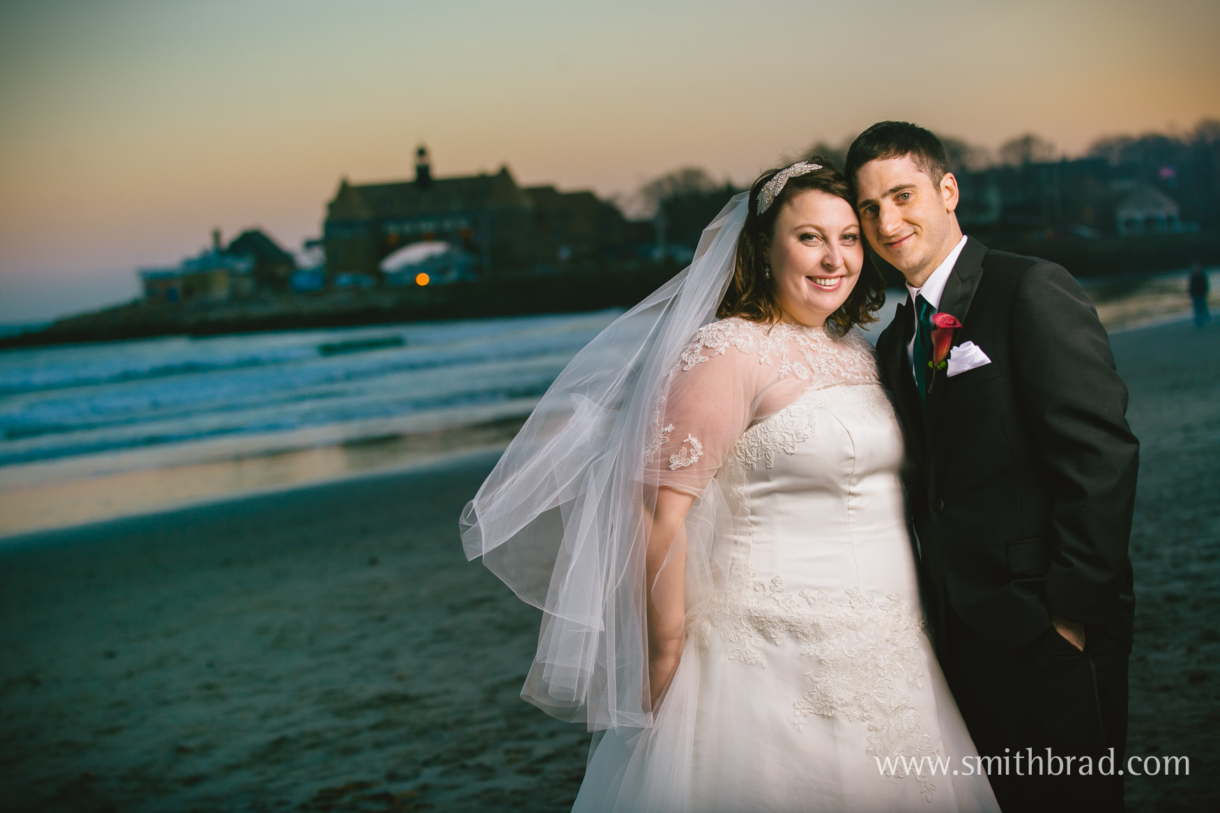 Narragansett_Towers_Winter_Wedding_Beach-21