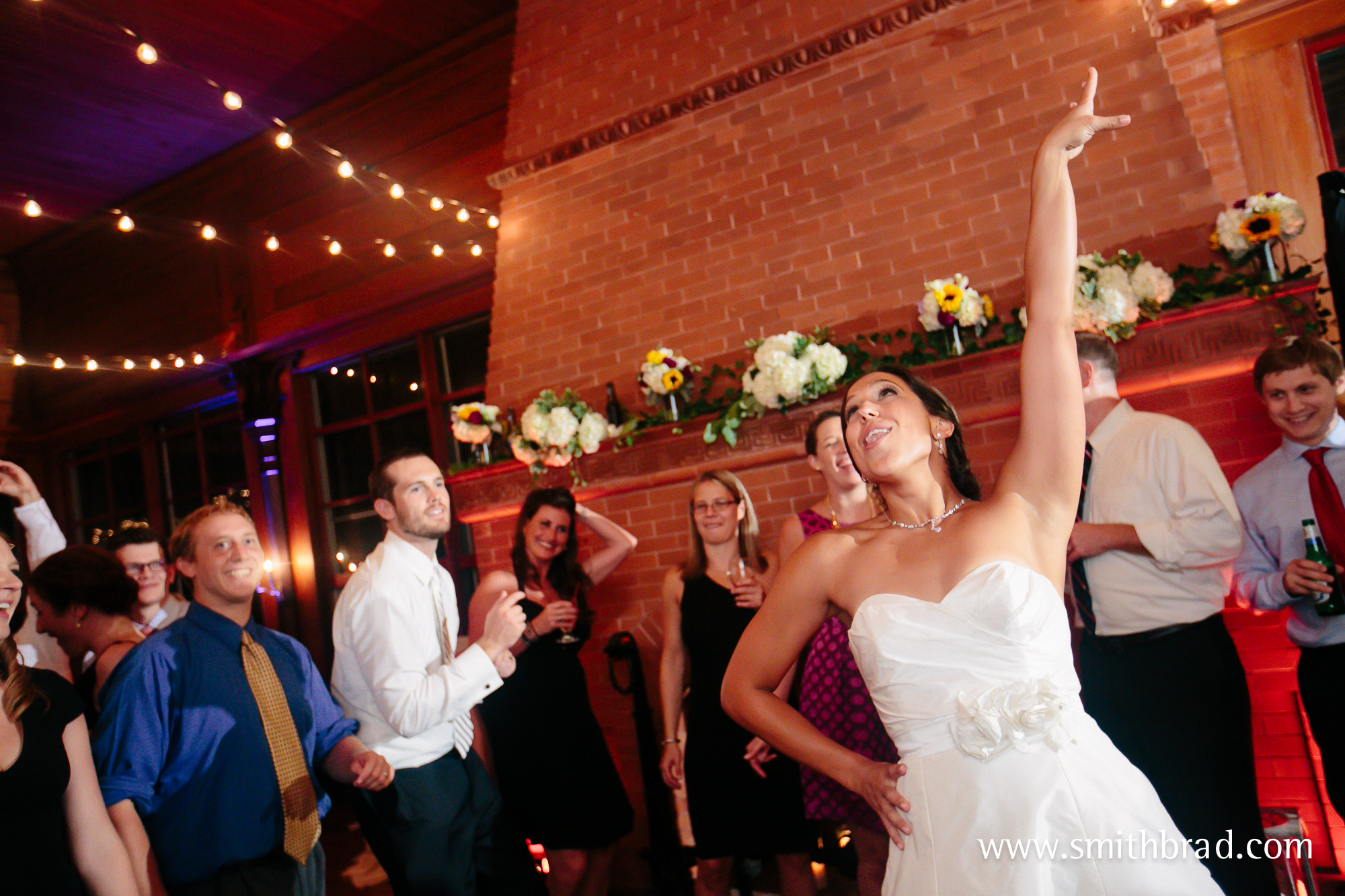 Kinney_Bungalow_Narragansett_Wedding_Photography_Pictures-30