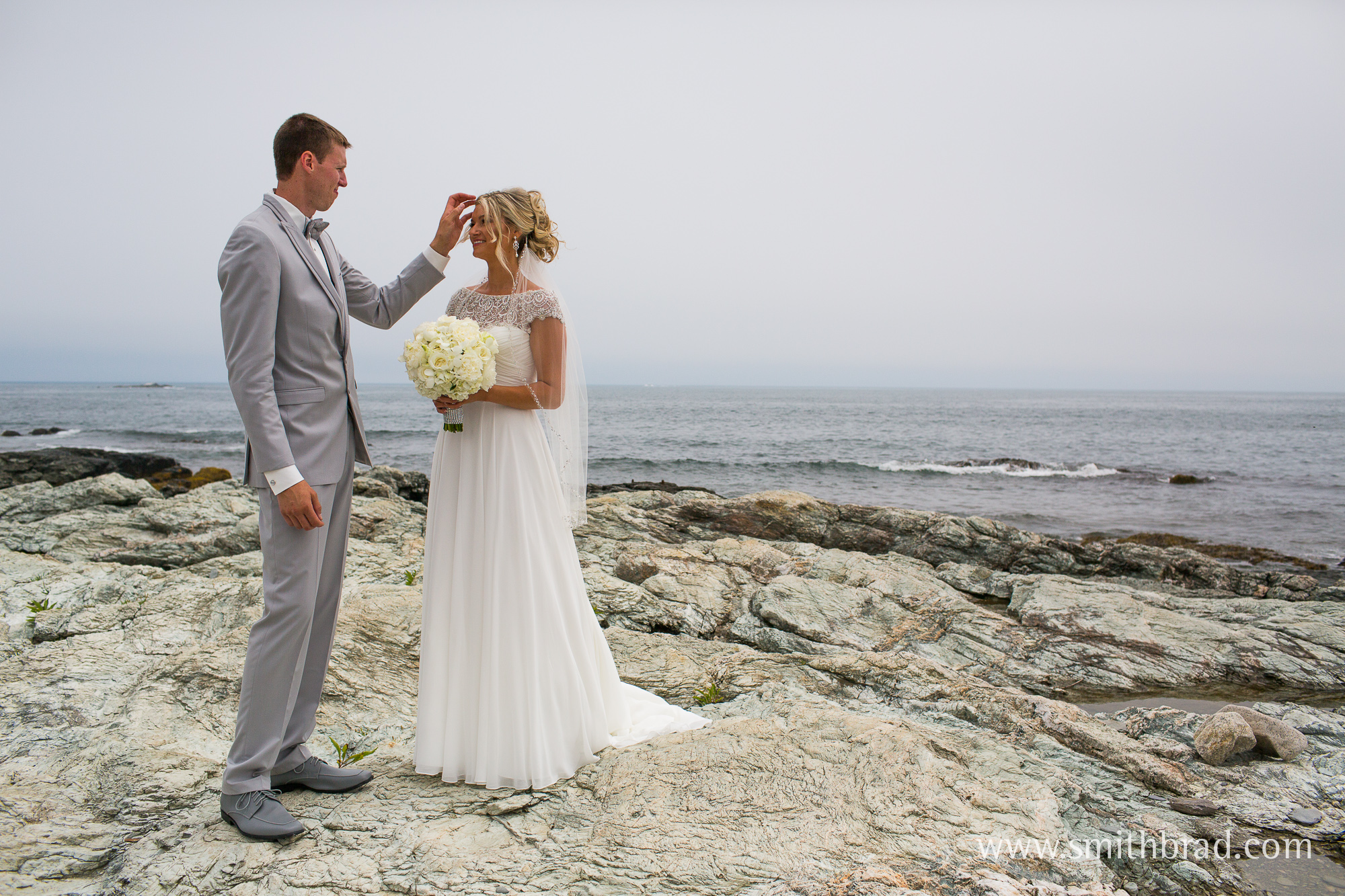 Newport_Wedding_Rhode_Island_Photographer_Ocean_Cliff-9