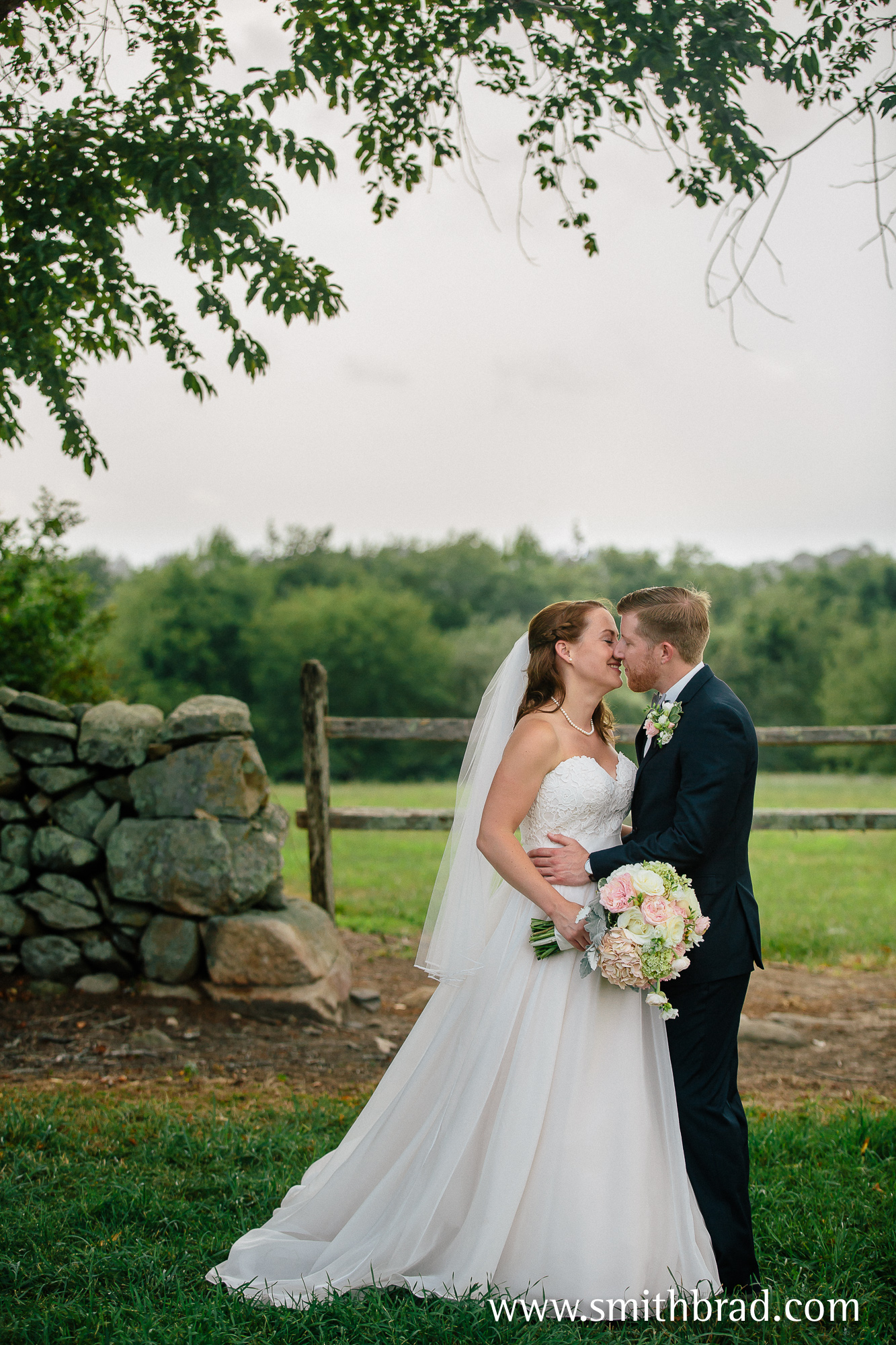 Kinney_Bungalow_Narragansett_Rhode_Island_Wedding_Photography_South_Ferry_Church-15